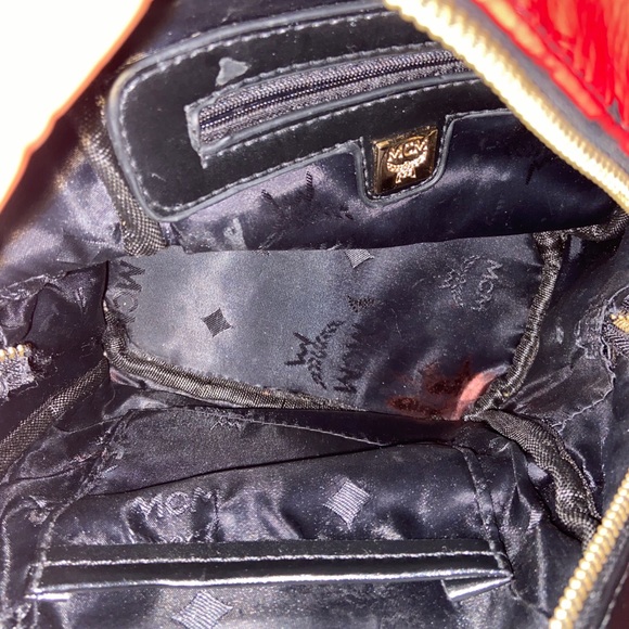 Red and black MCM backpack - Picture 5 of 6